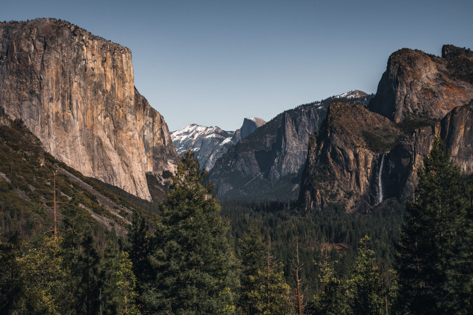 Visiting Yosemite in the Winter - The Break of Dawns