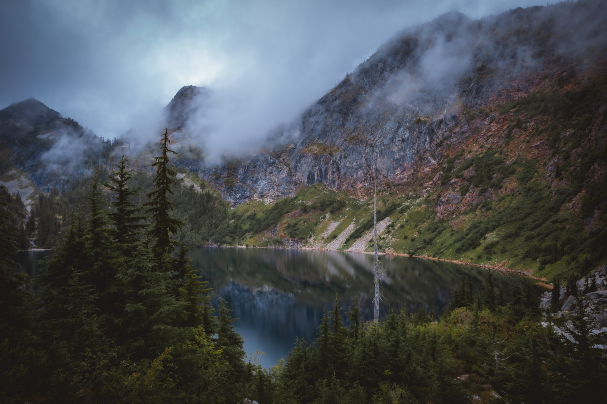 Backpacking Thornton Lake in North Cascades NP - The Break of Dawns