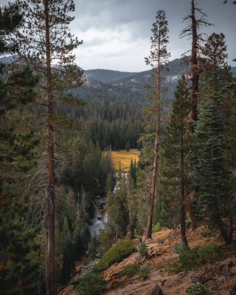 Visiting the Unique Devil's Postpile National Monument in California ...