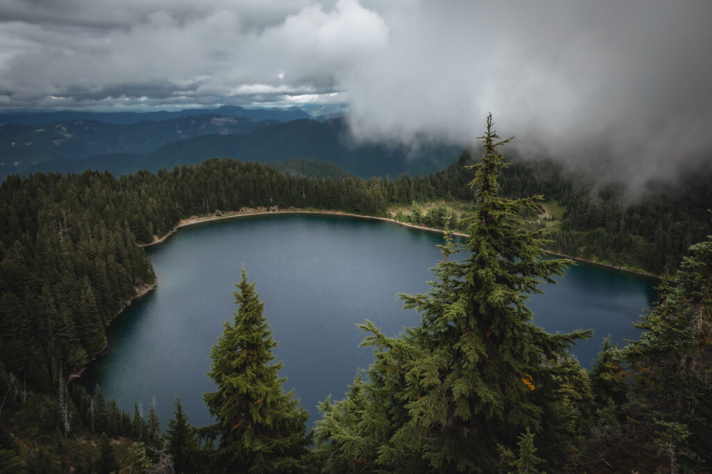 Views of Summit Lake in Washington